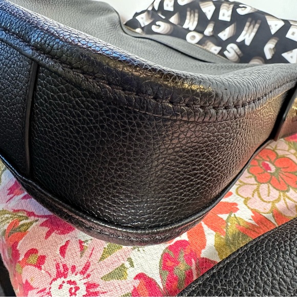 Marc Jacobs Lock That Messenger Crossbody - Picture 12 of 16